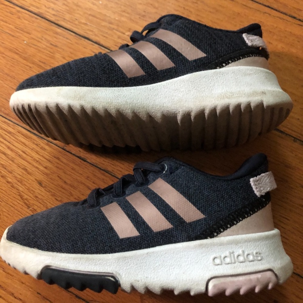 Adidas Girls Toddler Casual Shoe Used